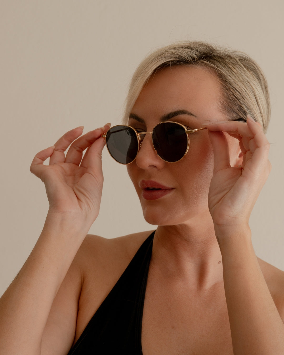 The Samantha in Black